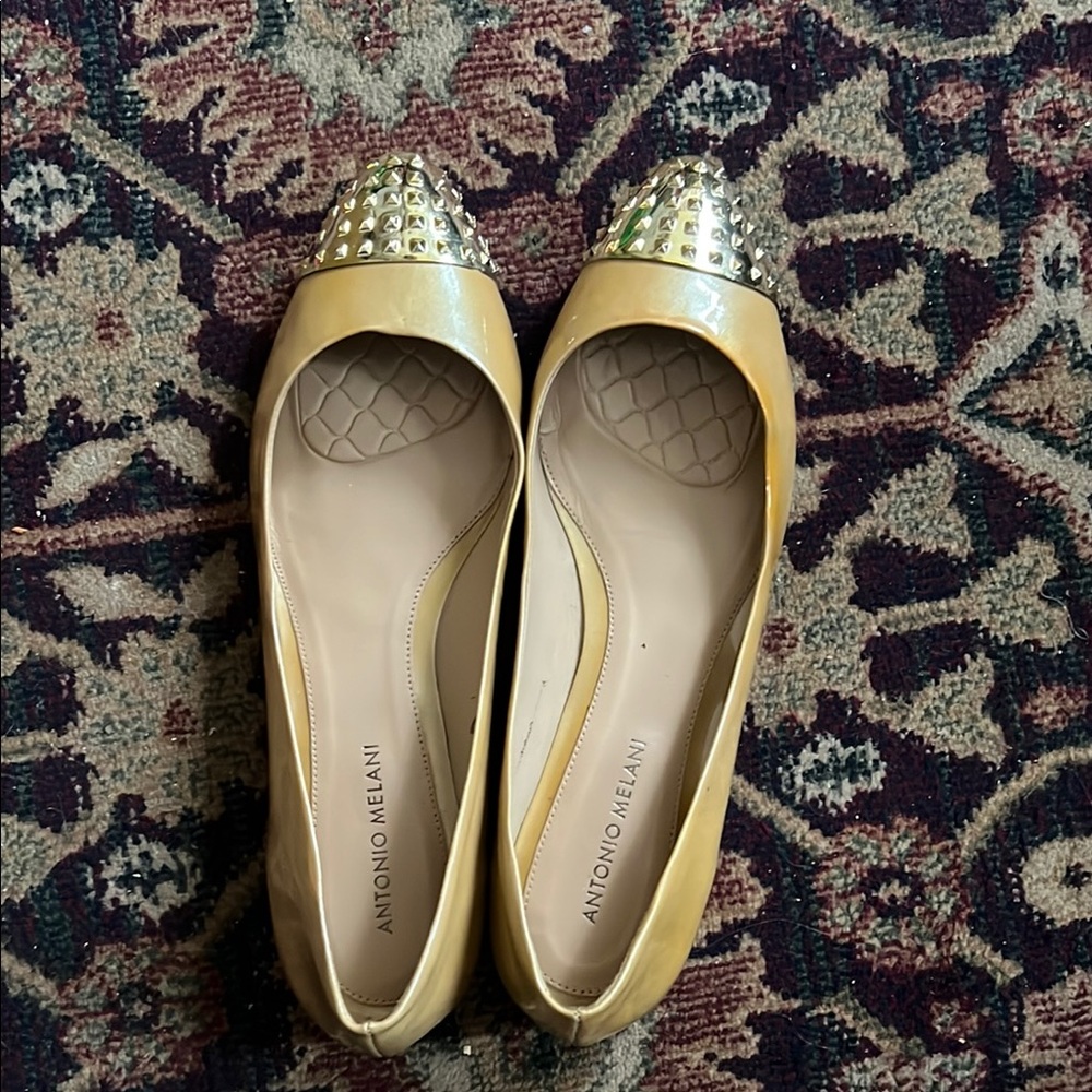 Antonio Melani Beige Pointed Toe Flats Womens size 10